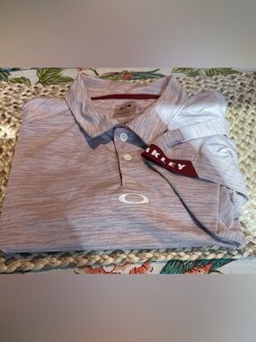 Oakley Polo Shirt Men’s XL Regular Fit Performance Golf Polo Heathered Stripe